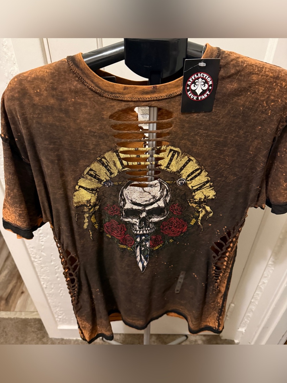 Affliction women’s  Distressed Brown Skull Graphic T-Shirt reversible
